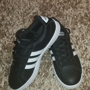 Adidas womens size 8